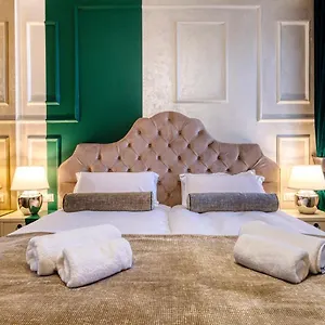 Riva Palace - Design Pensión